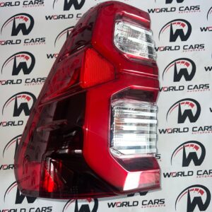 STOP TOYOTA HILUX 2017...2023 IZQUIERDO LED