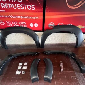 JUEGO DE AMPLIACIONES TOYOTA HILUX 2012...2016