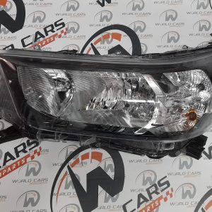 FAROLA IZQUIERDA TOYOTA HILUX REVO 2022