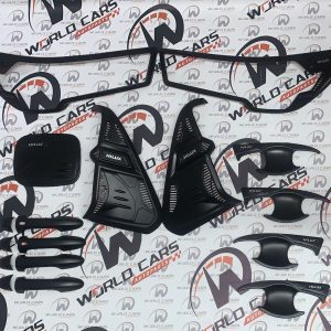 KIT DE CROMOS TOYOTA HILUX REVO 2022... NEGRO MATE