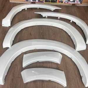 JUEGO DE AMPLIACIONES TOYOTA HILUX 2006-2011